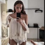 Лятото на звездите: Мариана Маринова на Тасос за 250 евро, НиЛо пръска 2500 в Анталия (СНИМКИ)