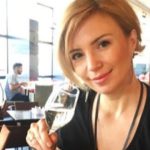Духовно, духовно, ама друго си е да жулнеш една ракия: Въздържателката Ирина Тенчева пропи отново! (ВИЖ ТУК)