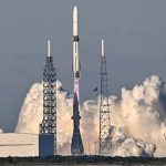 Космическите компании на Илон Мъск и Джеф Безос бойкотираха Космическата среща на върха на Макрон