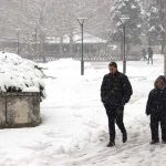 Октомврийска зима връхлита Европа с над метър сняг